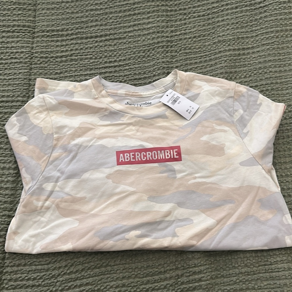 Long sleeve camouflage Abercrombie kids long sleeve shirt